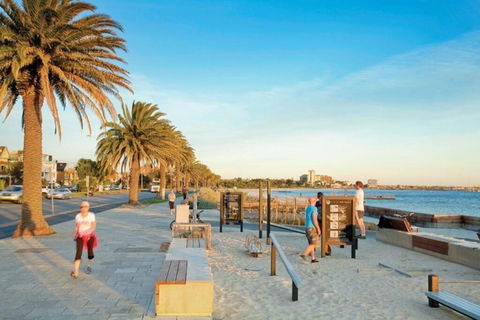 Art Deco Boutique Bespoke Brilliance & Beach&Park - Sunshine Coast Tourism 2