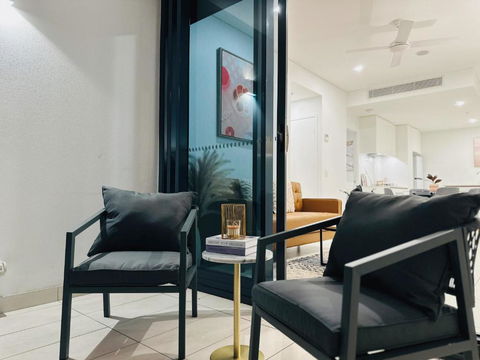Art House With 2 Kingbeds At Cultural Centre - Holiday Sunshine Coast 0