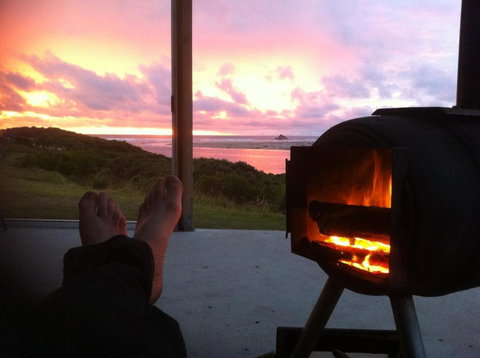 Arthur River Spa Cottage - Sunshine Coast Tourism 1