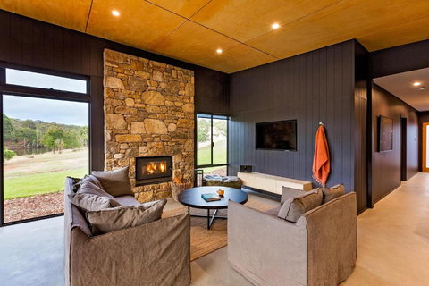 Artisan Gunyulgup - Sunshine Coast Tourism 3