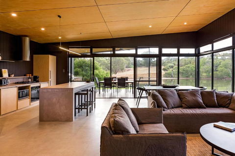 Artisan Koorabin - Holiday Sunshine Coast 3