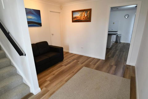 Ascot Gardens Serviced Apartments - Holiday Sunshine Coast 3