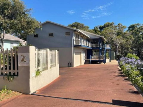 Ashani - My House Is Your House. - Holiday Sunshine Coast 0