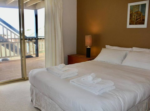 Ashani - My House Is Your House. - Holiday Sunshine Coast 1