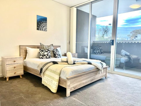 Ashfield 2 Br Apt Bus&Train Shop Parking - Holiday Sunshine Coast 0