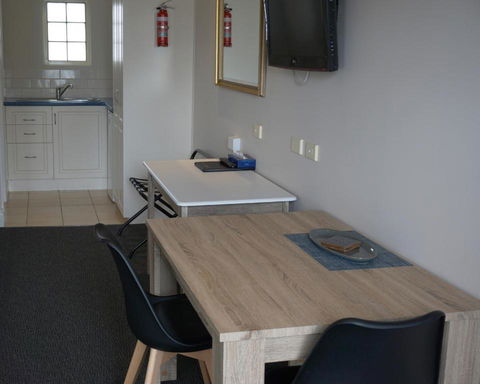 Ashmont Motel And Apartments - Holiday Sunshine Coast 3