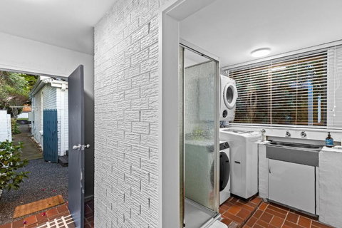 Aspendale Beach House - Sunshine Coast Tourism 4