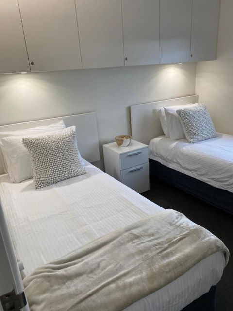 At The Beach Mooloolaba, Private Rooftop With Spa, 50m To Beach, Surfclub And Esplanade - Holiday Sunshine Coast 4