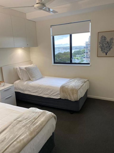 At The Beach Mooloolaba, Private Rooftop With Spa, 50m To Beach, Surfclub And Esplanade - Holiday Sunshine Coast 3