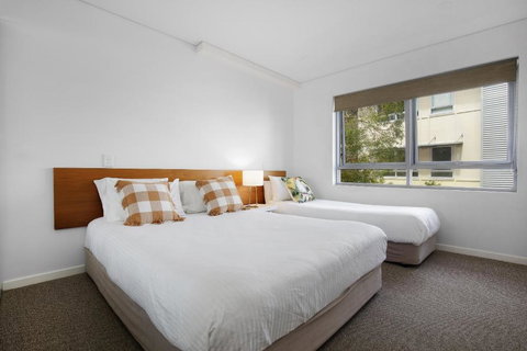 At Waves Unit 9 - Holiday Sunshine Coast 4