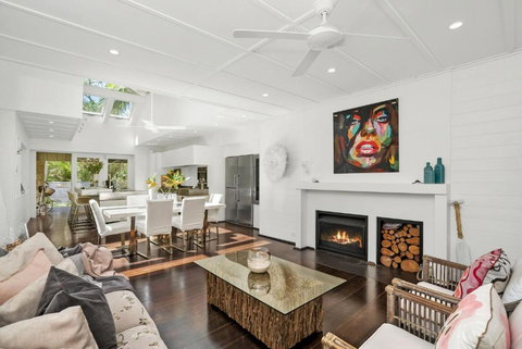 Aurora By TCC - Holiday Sunshine Coast 0