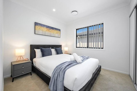 Austral Mordern House 10ppl - Sunshine Coast Tourism 2