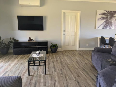 Australian Wildlife At Your Door - Holiday Sunshine Coast 2