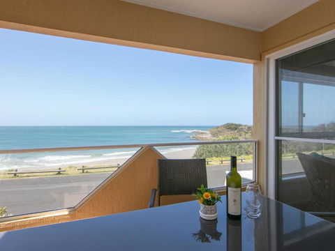 Avalon 2 - Holiday Sunshine Coast 4
