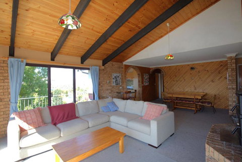 Aviemore - 2 14 Cobbodah Street - Sunshine Coast Tourism 2