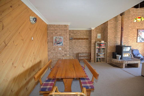 Aviemore - 2 14 Cobbodah Street - Sunshine Coast Tourism 3