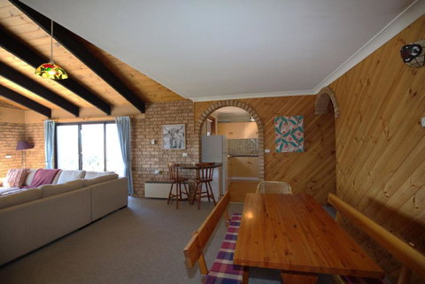 Aviemore - 2 14 Cobbodah Street - Sunshine Coast Tourism 4