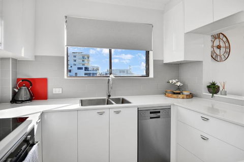 Avilla Court Stunning Views - Holiday Sunshine Coast 3