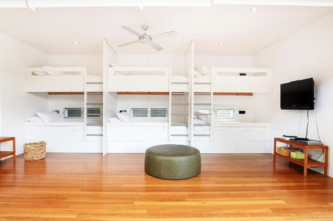 Ayana - Pet Friendly - Directly Opposite Beach - Fireplace - Holiday Sunshine Coast 4