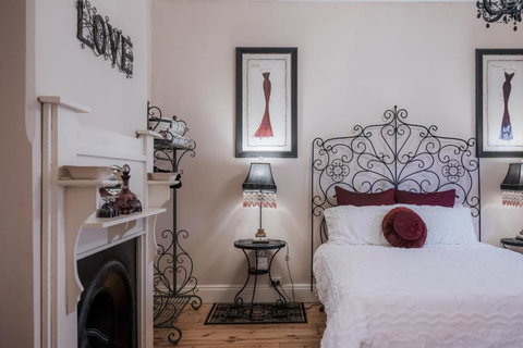 Azalea Cedar-Rose Barossa Valley Villa - Sunshine Coast Tourism 4