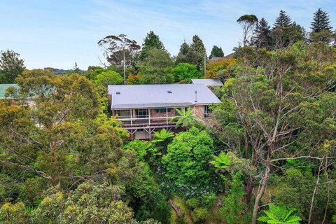 Azimuth - Spacious Family Retreat With City Views - Holiday Sunshine Coast 0