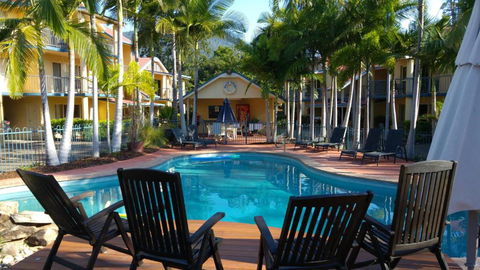 At Beach Court Holiday Villas - Holiday Sunshine Coast 0