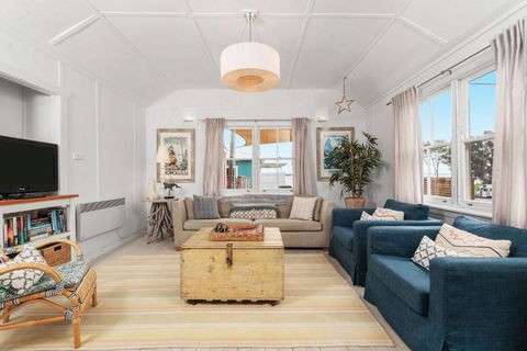 Avalon Vintage Beachside Family Getaway - Holiday Sunshine Coast 2