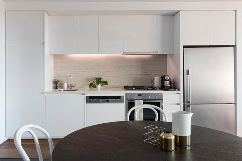 Beach Apartment Port Melbourne - Sunshine Coast Tourism 4