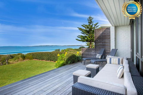Azure Absolute Beachfront I Pet Friendly - Holiday Sunshine Coast 0