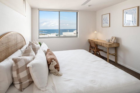 Azure Oceanside Apartment At Kings Beach - Holiday Sunshine Coast 2