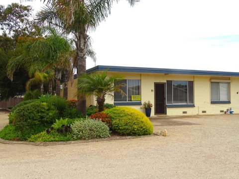 Baccarat - Sunshine Coast Tourism 0