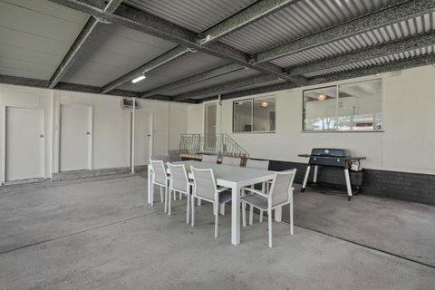 Baci Al Mare Pet Friendly 3 Mins Walk To Beach - Sunshine Coast Tourism 1