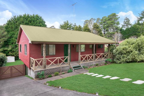 Baileys Retreat - Sunshine Coast Tourism 0