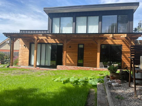 BALMORAL VILLA - Sunshine Coast Tourism 1