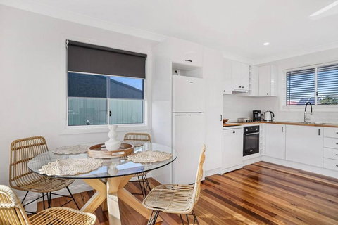 Balun Cottage - Sunshine Coast Tourism 1