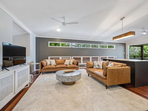 Banksia Beach House - Sunshine Coast Tourism 1