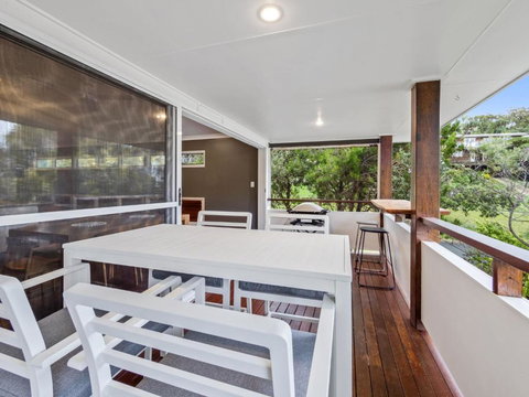 Banksia Beach House - Sunshine Coast Tourism 3