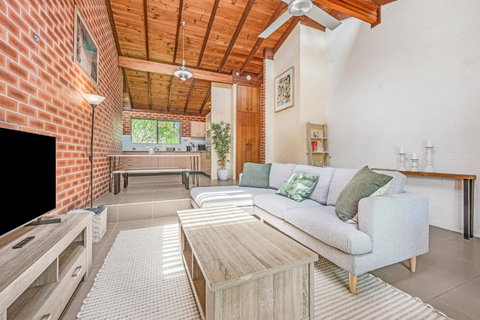 Banyandah - Sunshine Coast Tourism 2