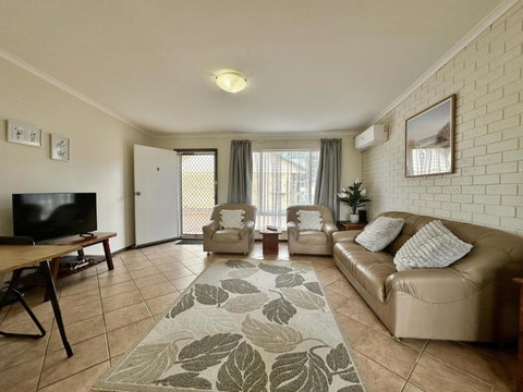 Barmup Accommodation At Middleton Mews - Sunshine Coast Tourism 0