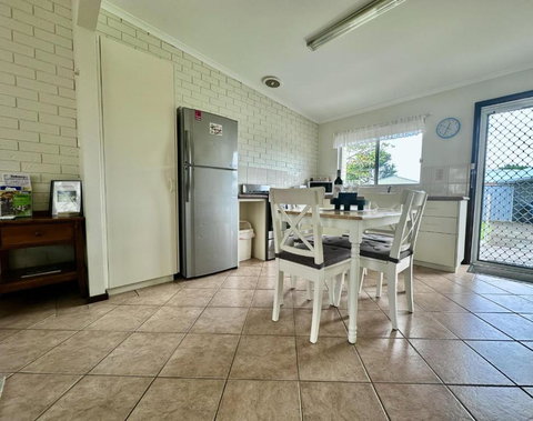 Barmup Accommodation At Middleton Mews - Sunshine Coast Tourism 4