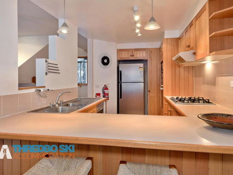 Baroness - Sunshine Coast Tourism 4