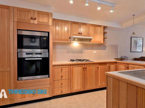 Baroness - Sunshine Coast Tourism 3