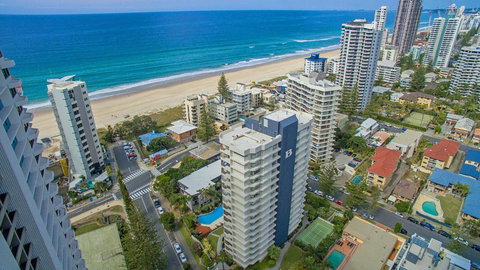 Baronnet Apartments - Sunshine Coast Tourism 0
