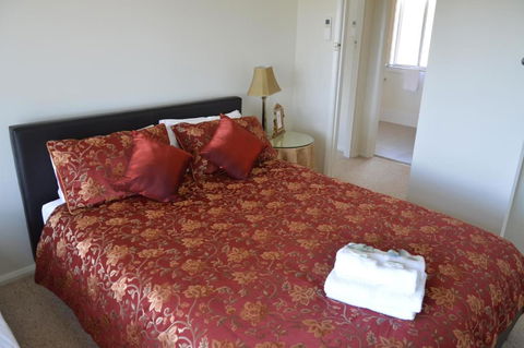 BATHURST GOLDFIELDS RESIDENCE On MOUNT PANORAMA - Sunshine Coast Tourism 2