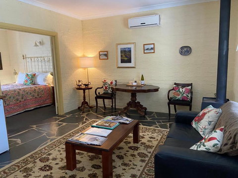 Battunga Cottages - Sunshine Coast Tourism 4