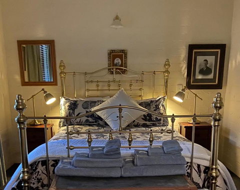 Battunga Cottages - Sunshine Coast Tourism 3