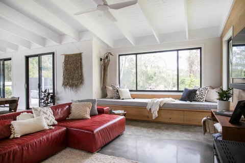 Bawley Beach House, Short Walk To Bawley Beach - Sunshine Coast Tourism 2