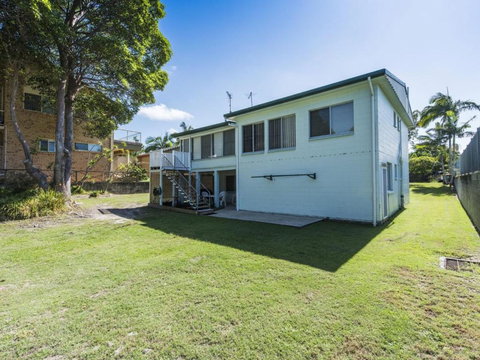 Bay Breeze - Sunshine Coast Tourism 1