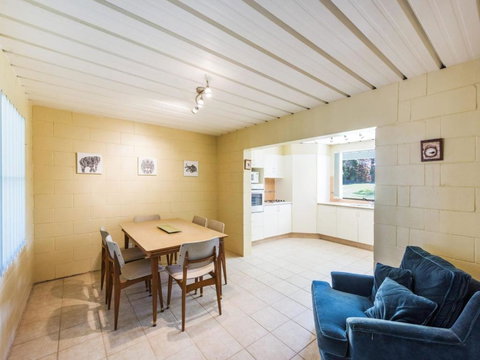 Bay Breeze - Sunshine Coast Tourism 3