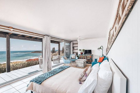 BAY PROPERTIES . Pacific Lodge Studio - Sunshine Coast Tourism 0